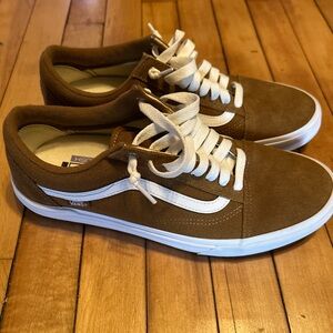 Vans Men's Tan Suede Sneakers